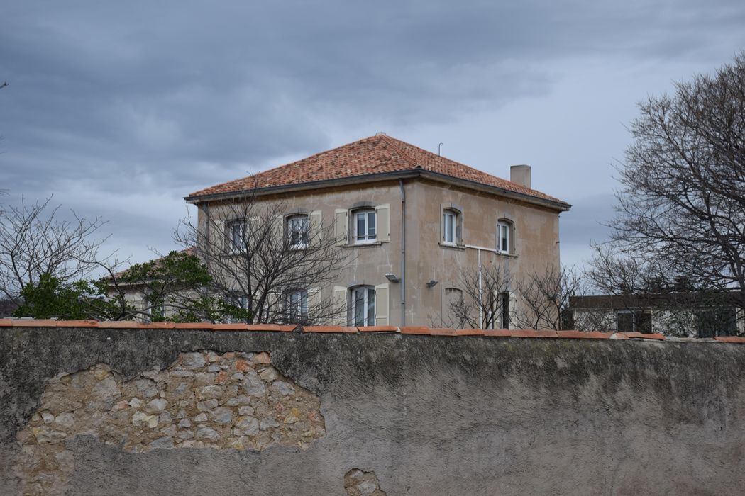 ancienne bastide située à l’Est du parc, vue partielle des façades