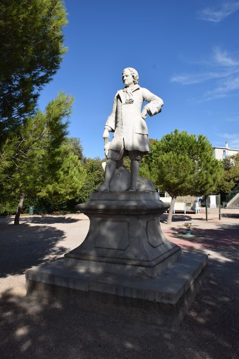 statue : Pierre Puget