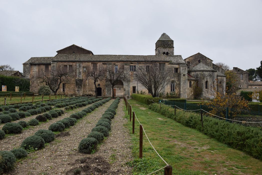 aile est, façade est