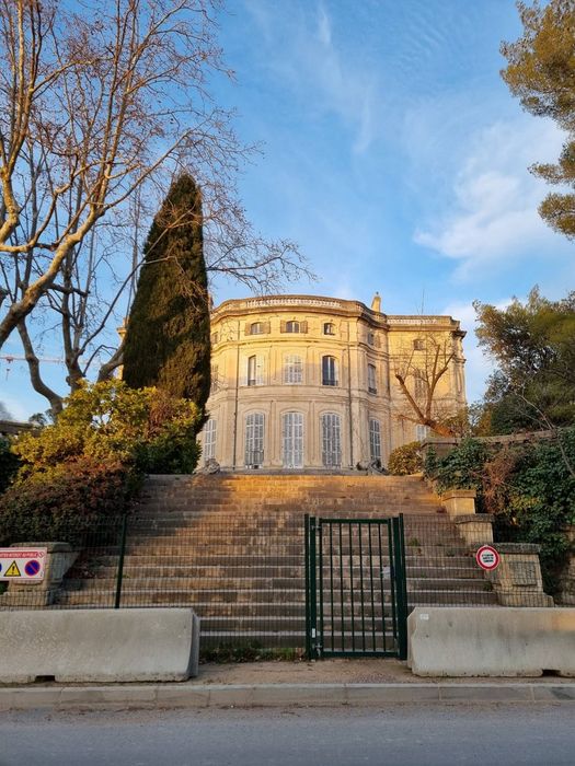 façade sud, vue partielle