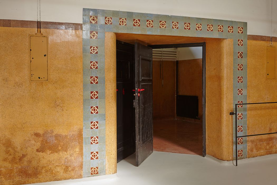 bâtiment des anciens bains généraux, vue partielle des décors