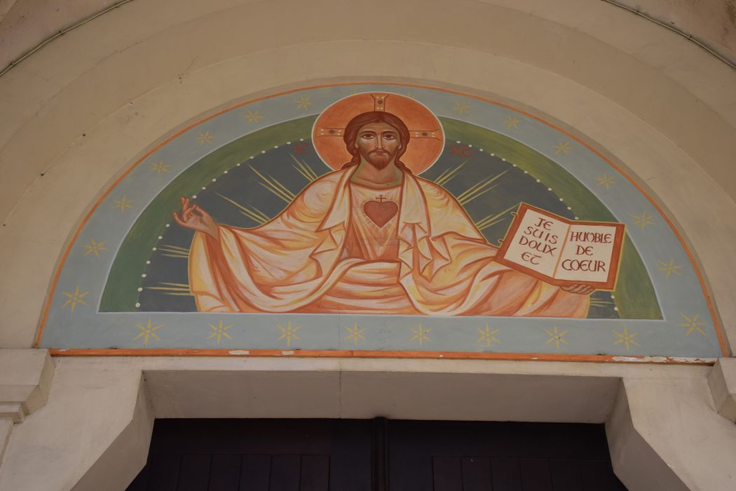 peinture monumentale au-dessus du portail d’accès : Christ en gloire