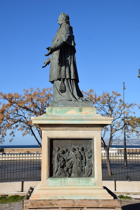 vue générale de la statue, profil gauche