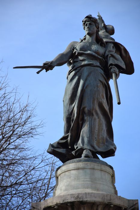 vue partielle du monument