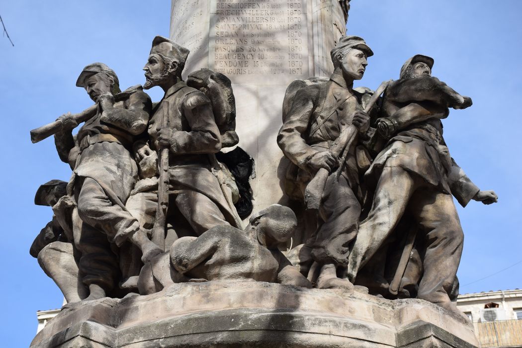 vue partielle du monument