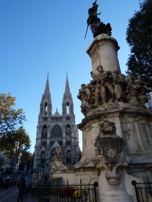 vue partielle du monument