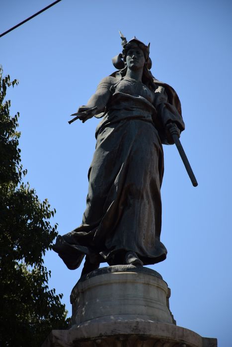 vue partielle du monument