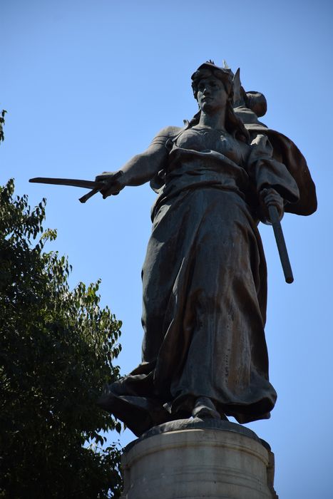 vue partielle du monument
