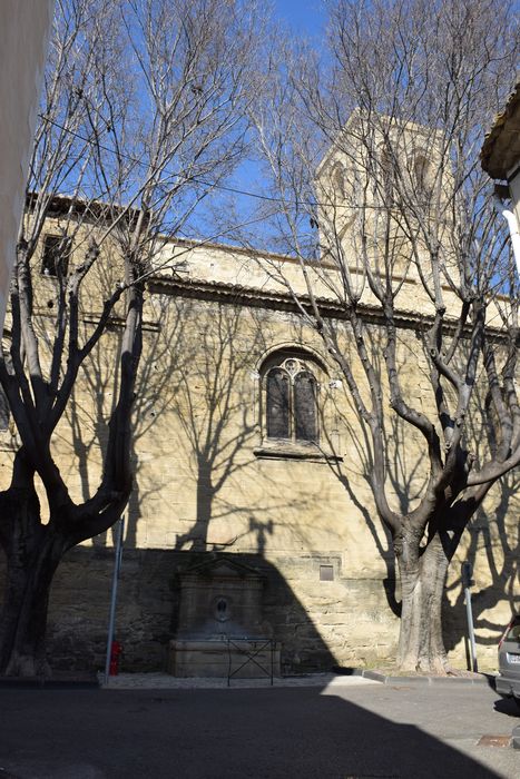 façade latérale sud, vue partielle