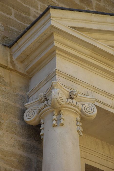 portail d’accès est, détail