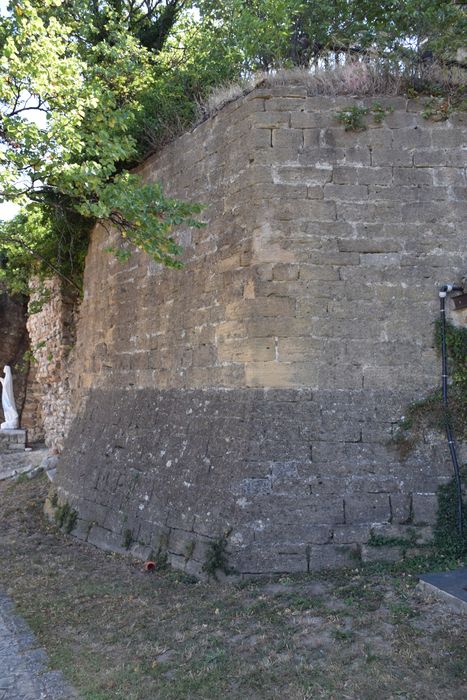 vue partielle de l’ancienne enceinte