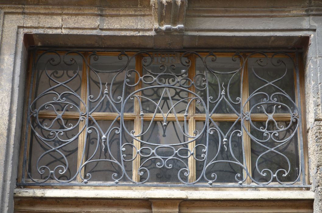 portail d’accès sur rue, détail de l’imposte