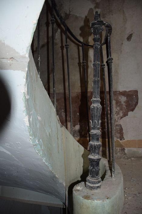 escalier, détail du départ de la rampe