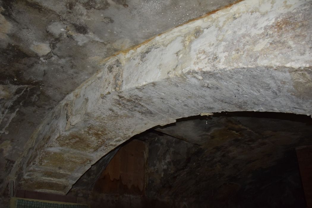 caves, détail d’un arc