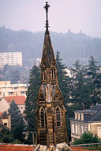 Le clocher de la chapelle depuis l'immeuble voisin.