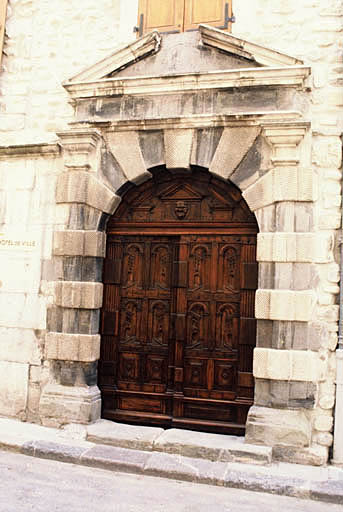 Porte monumentale.