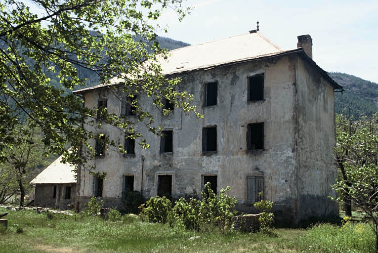 Maison de maître, façade nord-est.