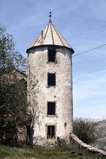 Tour ronde à l'est.