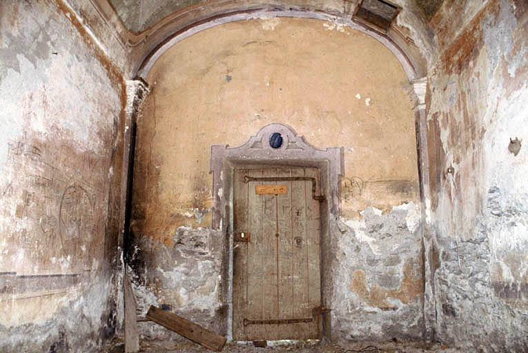 Chapelle, revers de façade depuis le choeur.