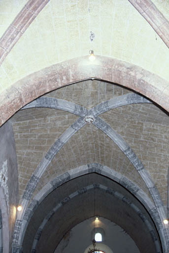 Voûte de la croisée du transept vers le revers de façade.