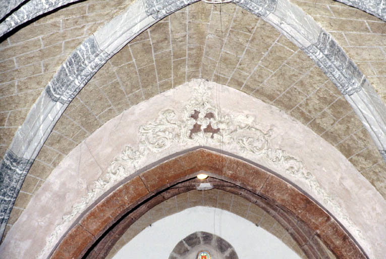 Voûte du transept, entrée du choeur.