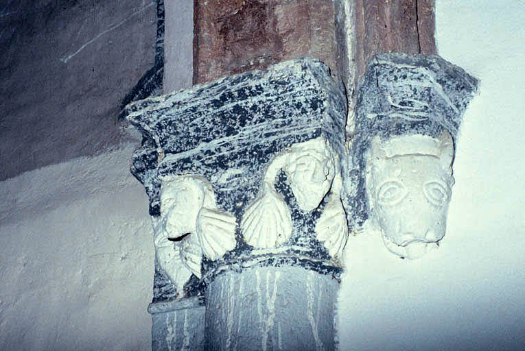 Chapiteau à la croisée du transept.