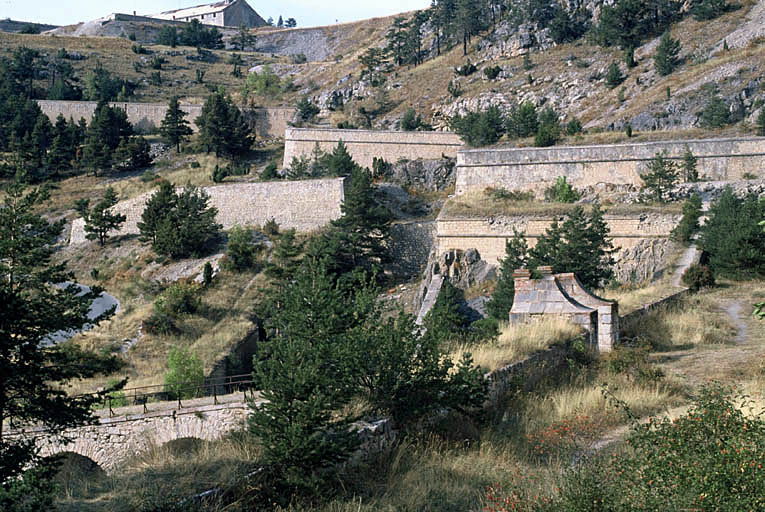 Vue vers le fort des Têtes.