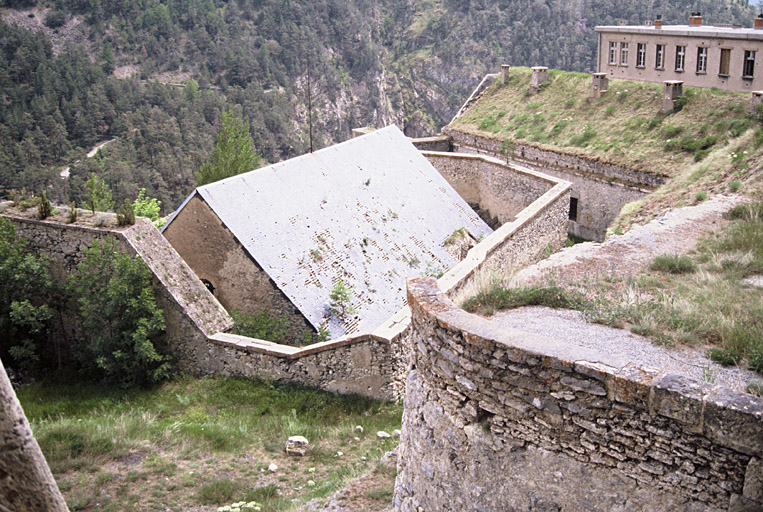 Poudrière est.