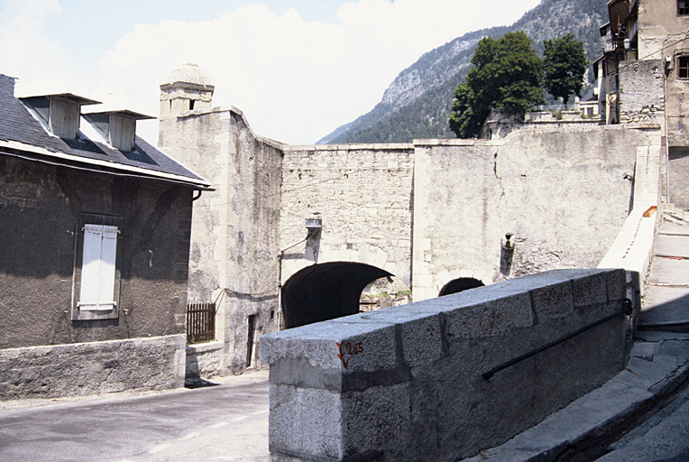 Porte d'Embrun.