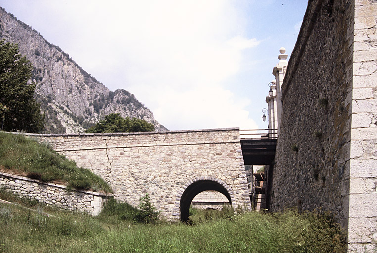 Porte Dauphine.