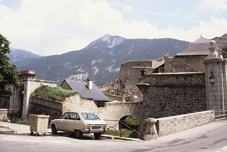 Porte de Pignerol.