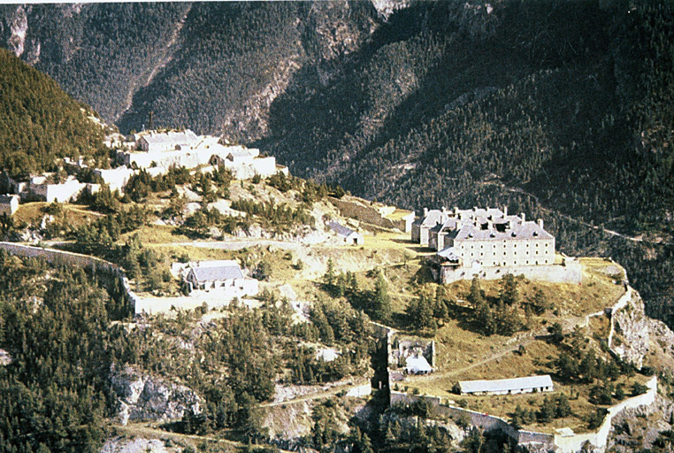 Vue générale des Trois Têtes et du Randouillet.