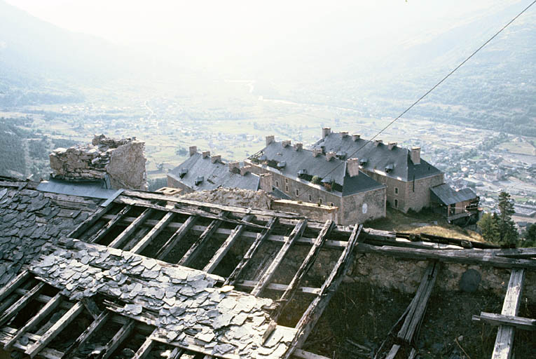 Casernements et couvertures.