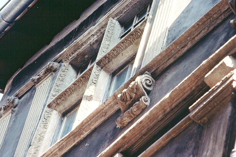 Façade sur rue.