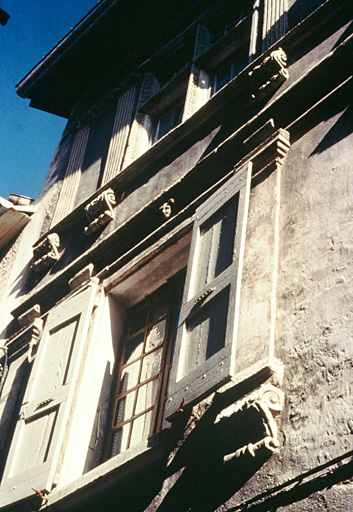 Façade sur rue.