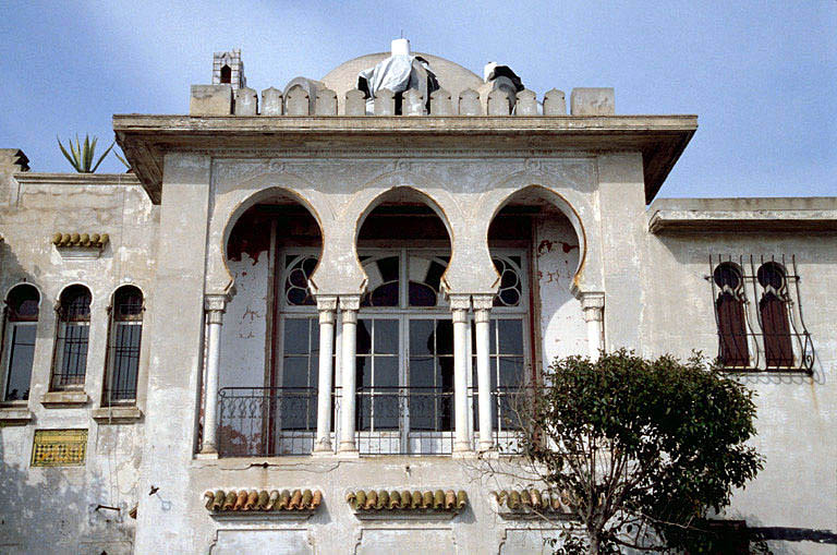 Façade sud, loggia vue de face.