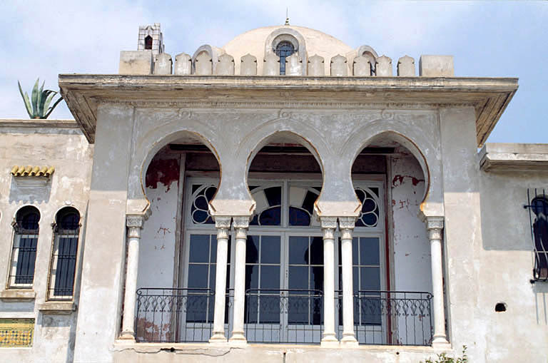 Façade sud, loggia vue de face.