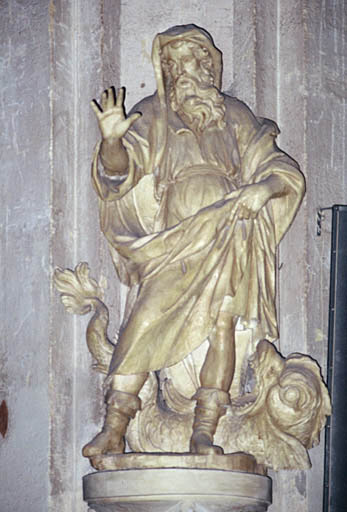 Vue du transept, détail d'une statue, Jonas.