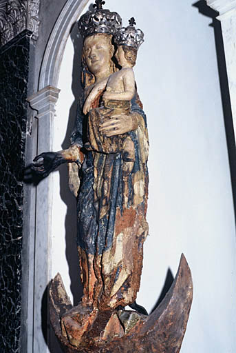 Vue du bas-côté nord, détail de l'autel et la statue Notre-Dame de Grâces.