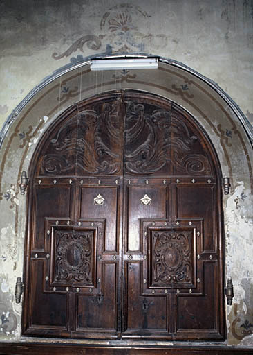 Vue du bas-côté sud, détail d'une porte d'armoire.