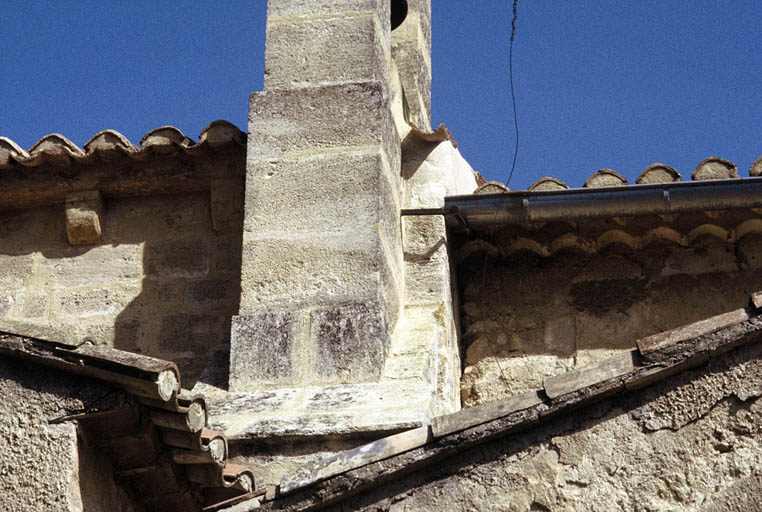 Vue de la façade sud, détail du clocheton.