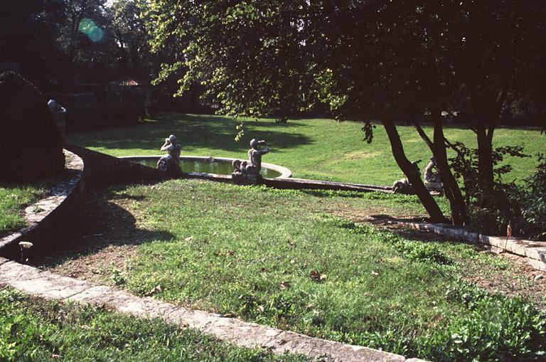 Vue d'une rampe d'accès.