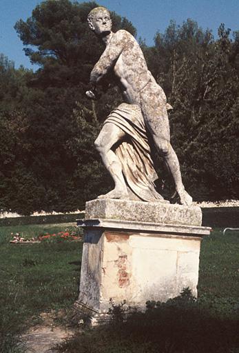 Vue d'une statue.