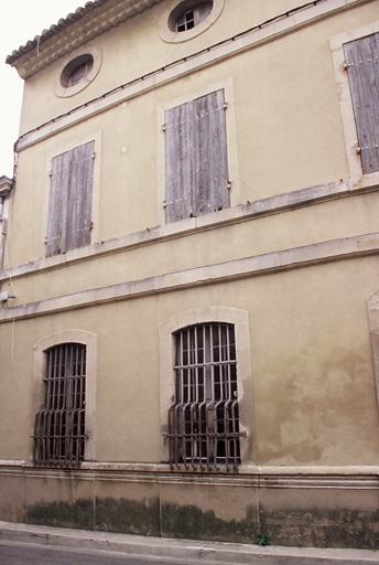 Vue de la façade sur la rue, les deux dernières travées.