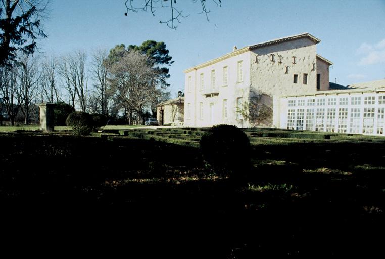 Vue d'ensemble côté jardin.