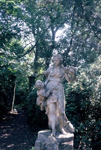 Statue du jardin : Vénus.