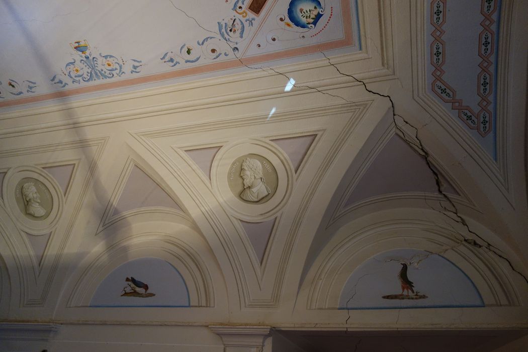 maison Bertola : 1er étage, chambre des poètes, vue partielle des peintures décoratives