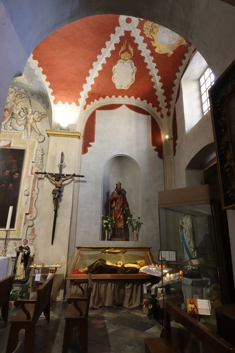 chapelle latérale San Teòfalu abritant le gisant de Blaise de Signori, vue générale