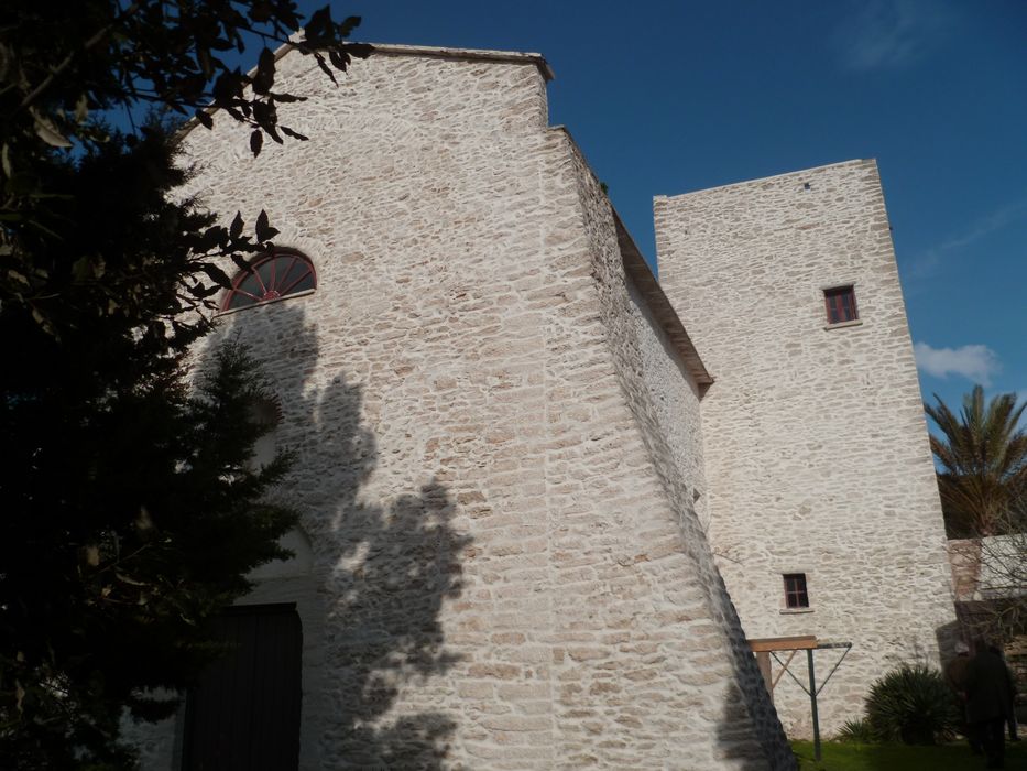 église, façade ouest et façade latérale sud