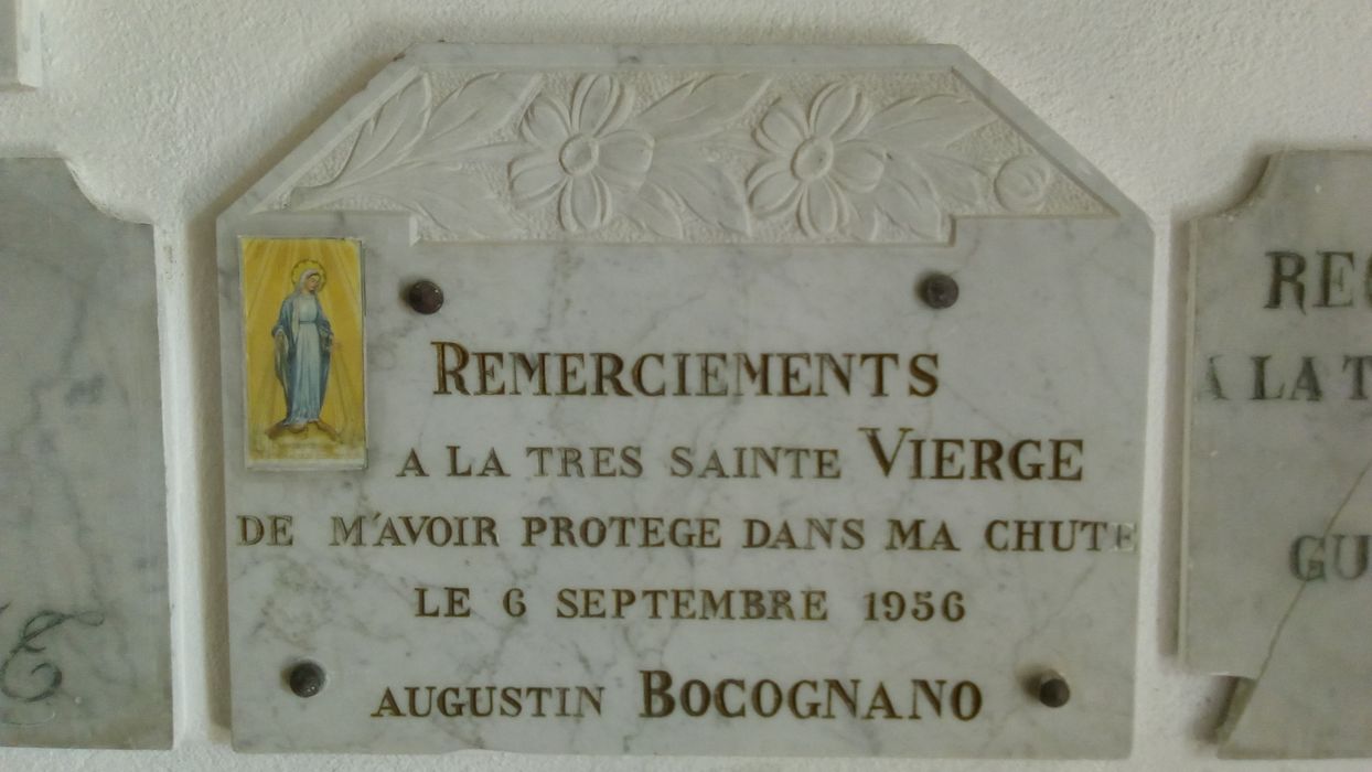 ex-voto mural : Remerciements à la très Sainte Vierge de m'avoir protégé dans ma chute le 6 septembre 1956 Augustin Bocognano - © Ministère de la Culture (France), Direction Régionale des Affaires Culturelles de Corse – Tous droits réservés